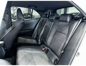 
										TOYOTA COROLLA 1.8 125H STYLE E-CVT full									