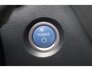 
										TOYOTA COROLLA 1.8 125H STYLE E-CVT full									