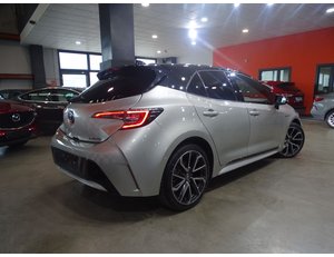 
										TOYOTA COROLLA 1.8 125H STYLE E-CVT full									
