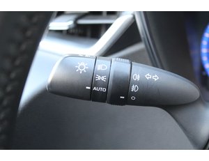 
										TOYOTA COROLLA 1.8 125H STYLE E-CVT full									