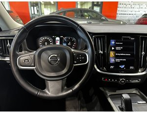 
										VOLVO V60 2.0 B4 (G) MOMENTUM AUTO full									