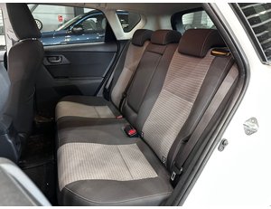 
										TOYOTA AURIS 1.8 140H HYBRID FEEL! EDITION full									