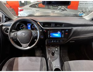 
										TOYOTA AURIS 1.8 140H HYBRID FEEL! EDITION full									
