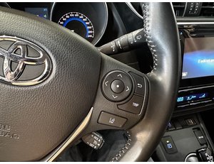 
										TOYOTA AURIS 1.8 140H HYBRID FEEL! EDITION full									