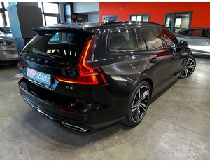 
										VOLVO V60 2.0 B4 (G) R-DESIGN AUTO full									