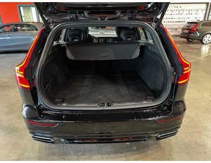 
										VOLVO V60 2.0 B4 (G) R-DESIGN AUTO full									