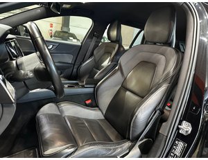 
										VOLVO V60 2.0 B4 (G) R-DESIGN AUTO full									