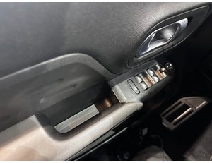 
										CITROEN C5 AIRCROSS 225 E-EAT8 SHINE full									