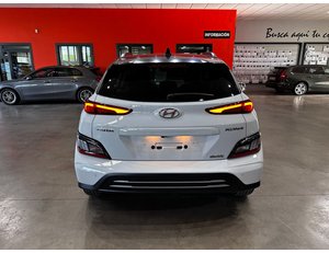 
										HYUNDAI KONA 100KW EV TECNO 2C full									