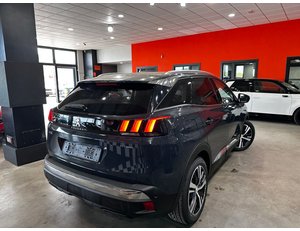 
										PEUGEOT 3008 HYBRID 225 E-EAT8 ALLURE PACK full									