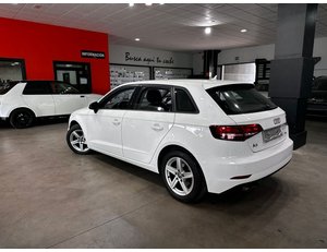 
										AUDI A3 1.5 TFSI 110KW (150CV) COD EVO full									