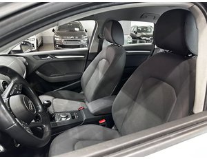 
										AUDI A3 1.5 TFSI 110KW (150CV) COD EVO full									