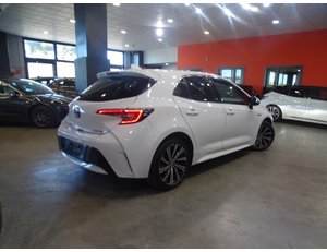 
										TOYOTA COROLLA 1.8 125H STYLE E-CVT full									