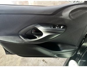 
										TOYOTA YARIS 1.5 120H ACTIVE PLUS ES EL MODELO MAZDA21.5CVT 116CV CENTRELINE full									