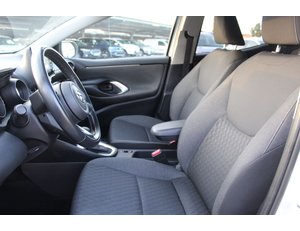 
										TOYOTA YARIS 1.5 120H STYLE full									