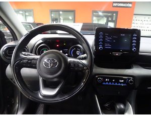 
										TOYOTA YARIS 1.5 120H STYLE full									