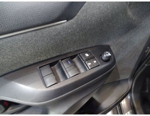 
										TOYOTA YARIS 1.5 120H STYLE full									