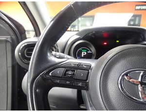 
										TOYOTA YARIS 1.5 120H STYLE full									