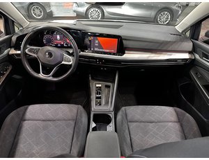 
										VOLKSWAGEN GOLF LIFE 1.0 ETSI 81KW (110CV) DSG full									