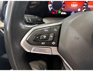 
										VOLKSWAGEN GOLF LIFE 1.0 ETSI 81KW (110CV) DSG full									