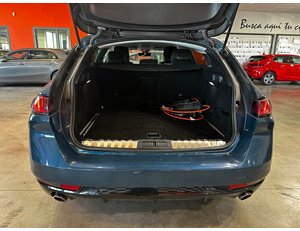 
										PEUGEOT 508 SW ALLURE HYBRID 225 E-EAT8 full									