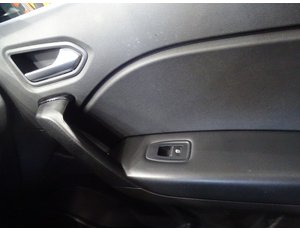 
										RENAULT CAPTUR INTENS TCE 74KW (100CV) GLP full									