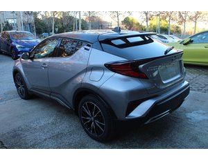 
										TOYOTA C-HR 2.0 180H ADVANCE full									
