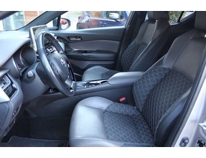 
										TOYOTA C-HR 2.0 180H ADVANCE full									