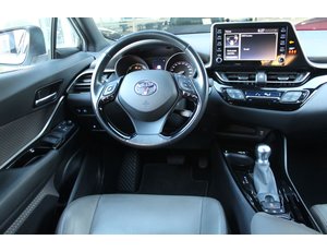 
										TOYOTA C-HR 2.0 180H ADVANCE full									