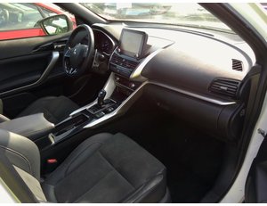 
										MITSUBISHI ECLIPSE CROSS PHEV KAITEKI+ 4WD full									