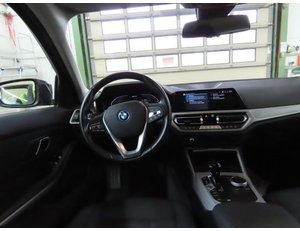 
										BMW SERIE 3 320E XDRIVE TOURING full									
