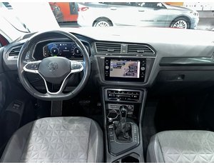 
										VOLKSWAGEN TIGUAN LIFE 1.4 TSI EHYBRID 180KW (245CV) DSG full									