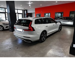 
										VOLVO V60 2.0 B4 (G) R-DESIGN AUTO full									