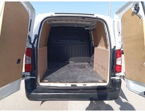 
										PEUGEOT PARTNER 1.5BLUEHDI 100CV LONG 950KG full									