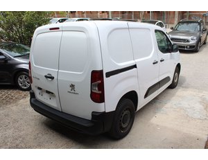 
										PEUGEOT PARTNER 1.5BLUEHDI 100CV L1 full									