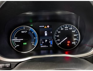 
										MITSUBISHI ECLIPSE CROSS 2.4 PHEV KAITEKI AUTO 4WD full									