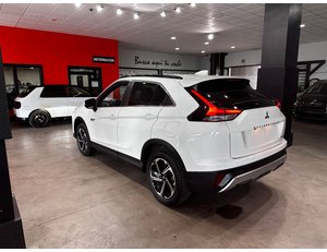 
										MITSUBISHI ECLIPSE CROSS 2.4 PHEV KAITEKI AUTO 4WD full									