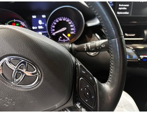 
										TOYOTA C-HR 2.0 180H ADVANCE full									