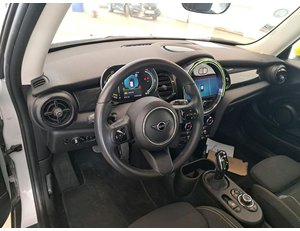 
										MINI MINI COOPER SE full									