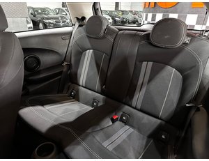 
										MINI MINI COOPER SE full									