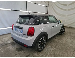 
										MINI MINI COOPER SE full									