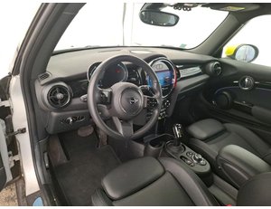
										MINI MINI COOPER SE full									