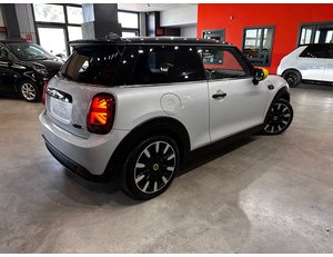 
										MINI MINI COOPER SE full									