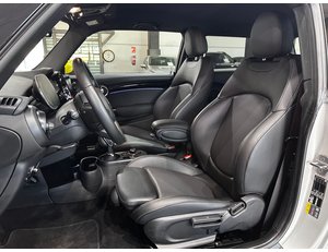 
										MINI MINI COOPER SE full									