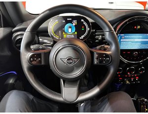 
										MINI MINI COOPER SE full									