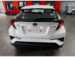 
										TOYOTA C-HR 1.8 125H ACTIVE full									