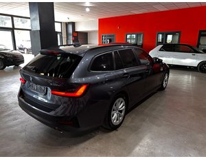 
										BMW SERIE 3 330E full									