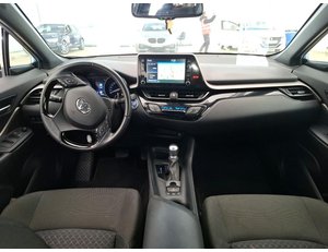 
										TOYOTA C-HR 2.0 180H ADVANCE full									