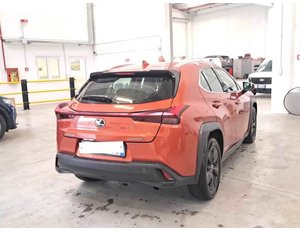 
										LEXUS UX 2.0 250H BUSINESS full									