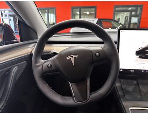 
										TESLA MODEL Y GRAN AUTONOMIA 4WD full									